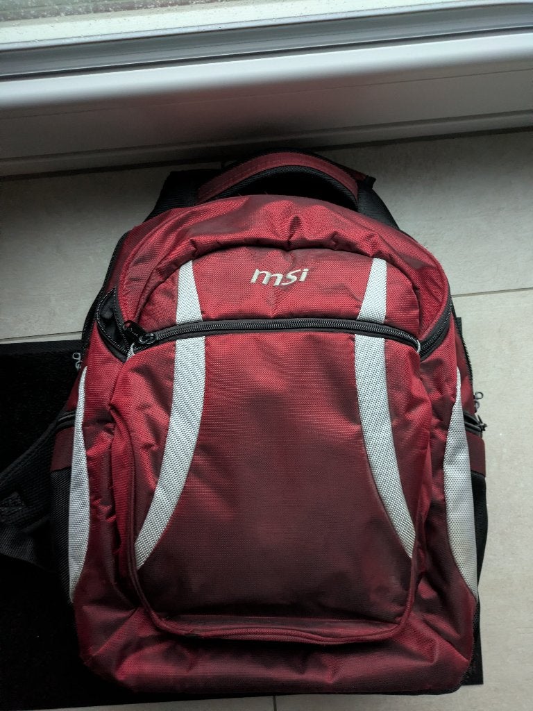 Originele MSI laptoprugzak, Informatique & Logiciels, Enlèvement ou Envoi, Autres marques, Comme neuf, 17 pouces ou plus