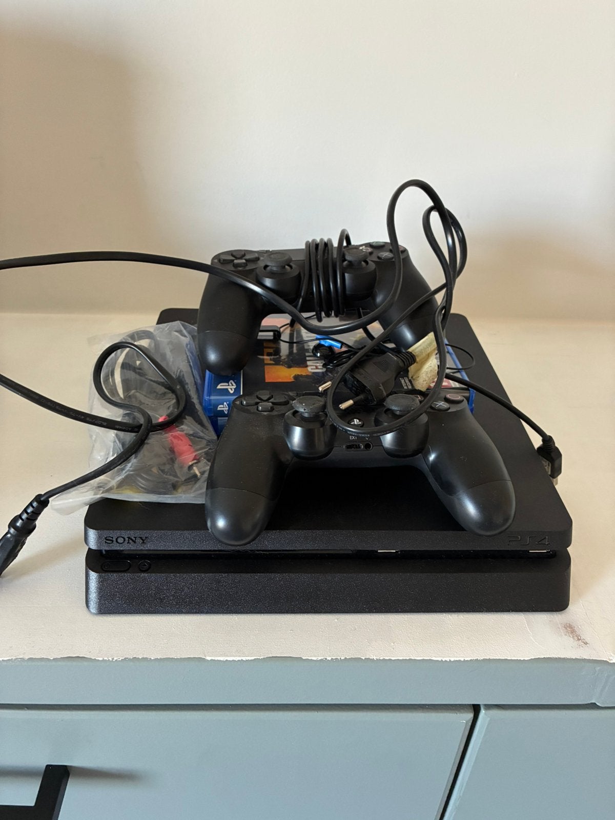PS 4 pro, Games en Spelcomputers, Spelcomputers | Sony PlayStation 4, Ophalen, Met 2 controllers, Pro, Gebruikt