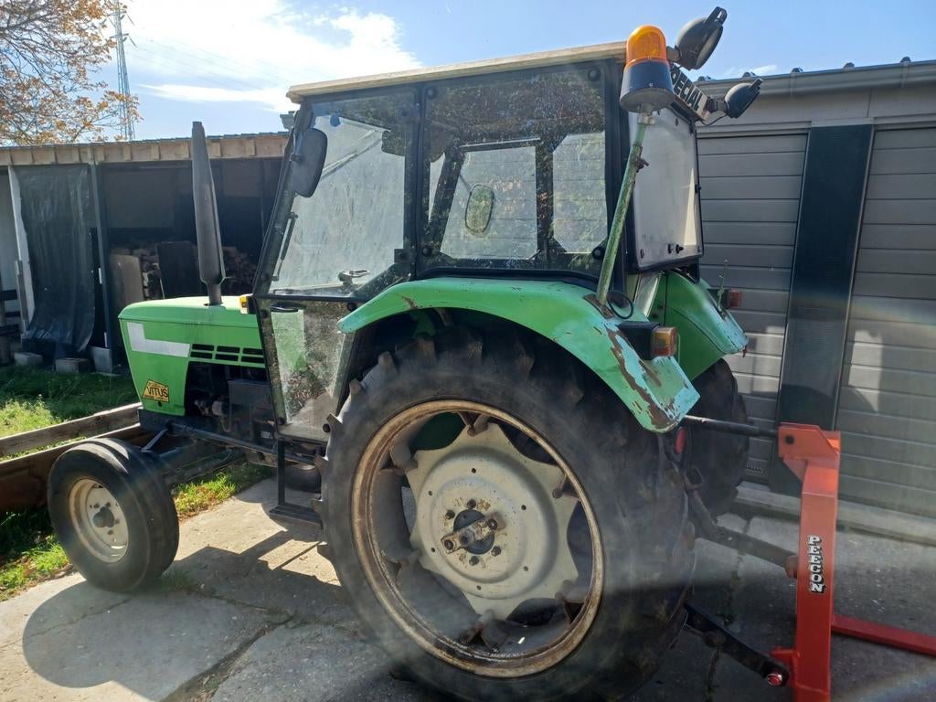 TRAKTOR DEUTZ, Deutz - Fahr, Jusqu'à 80 ch, Enlèvement, Utilisé