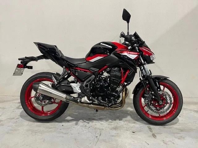 Kawasaki Z650 35KW A2 met Arrow uitlaatlijn. (bj 2024), Motoren, Bedrijf, Overig, 650 cc, 12 t/m 35 kW