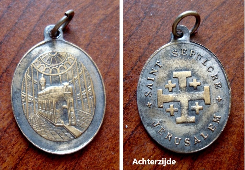 Heiligenmedaille Saint Sepulcre Jerusalem, Verzamelen, Religie, Verzenden, Gebruikt, Overige typen, Christendom | Katholiek