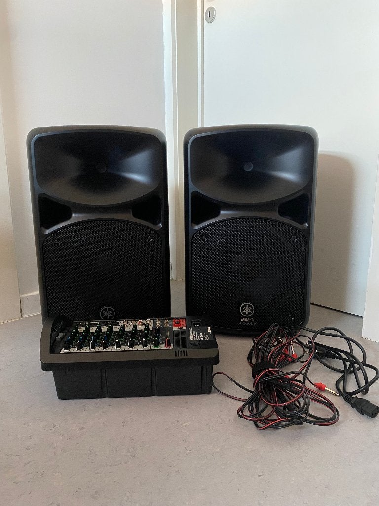 Yamaha Stagepas 600i draagbaar geluidssysteem + transporttas, Party speaker, Yamaha, AUX-ingang, Zo goed als nieuw