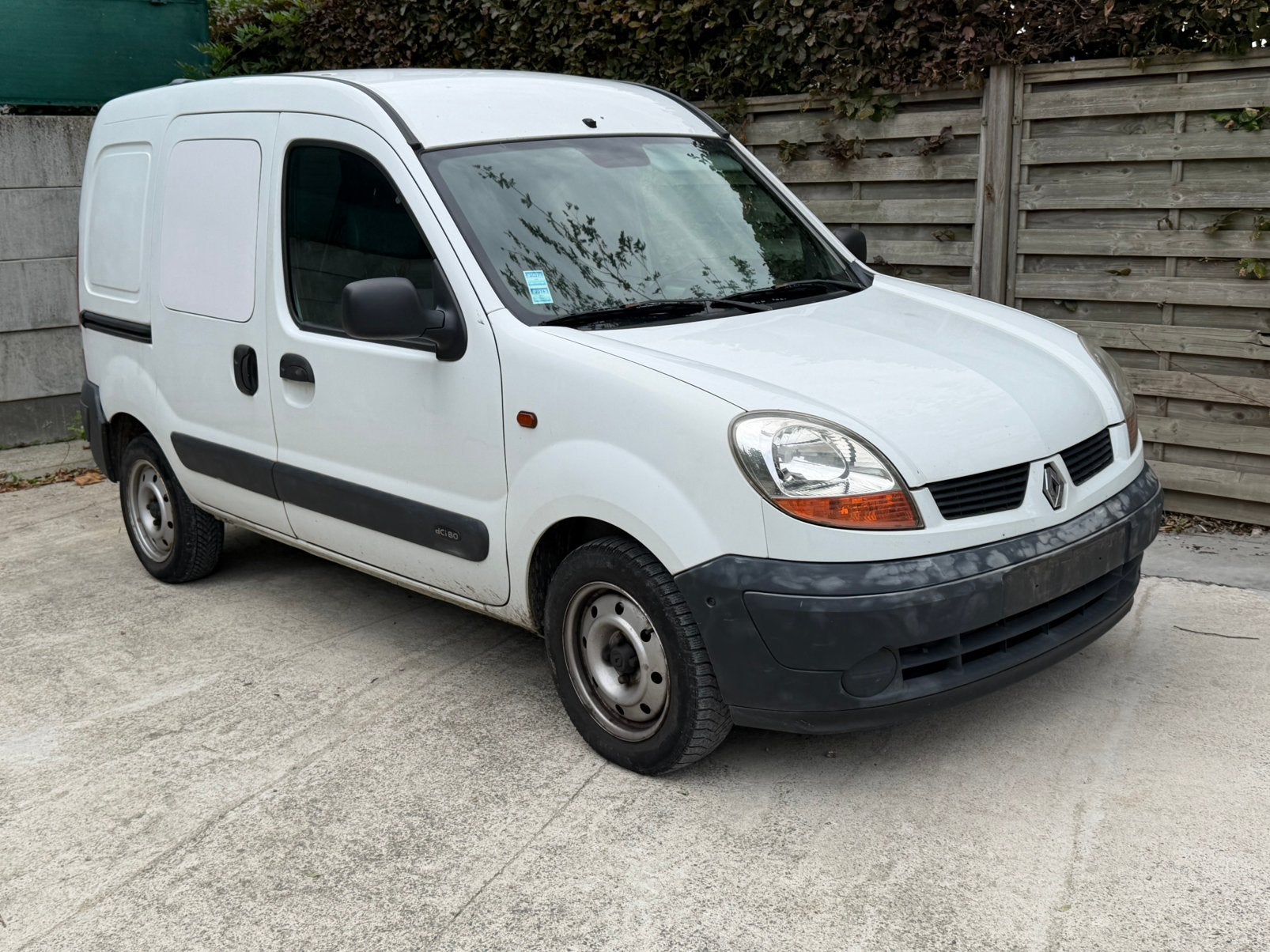 Renault Kangoo 1.5dci. 2005  224.000km, Auto's, 4 deurs, Zwart, 4 cilinders, Wit