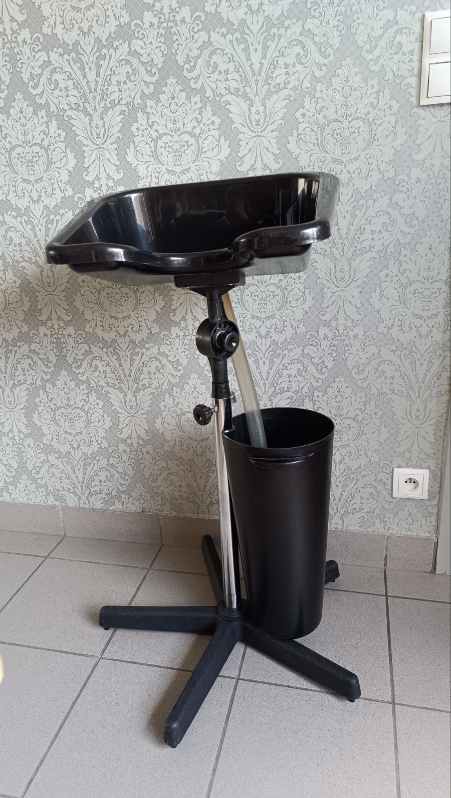 ​Mobiele Kapperswasbak op Statief (inclusief opvangbak), Ophalen