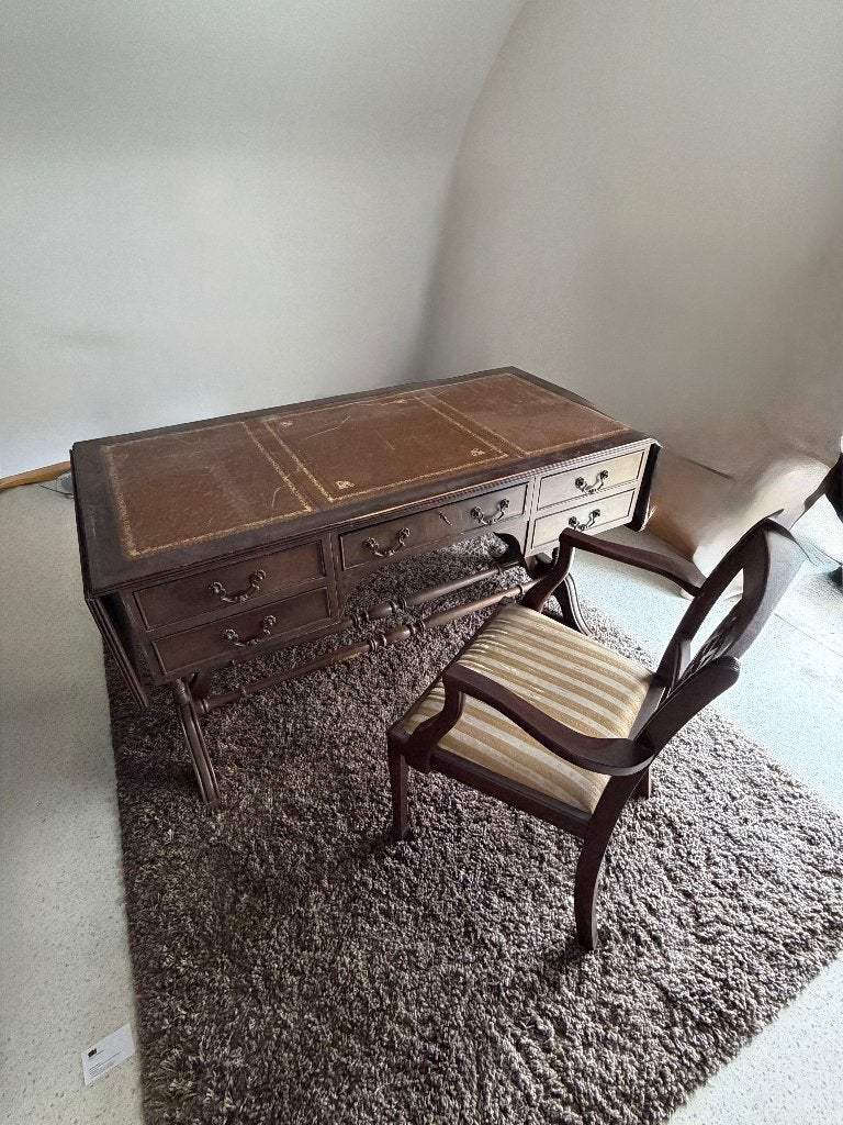 Antieke bureau met antieke bureaustoel, Antiek en Kunst, Ophalen