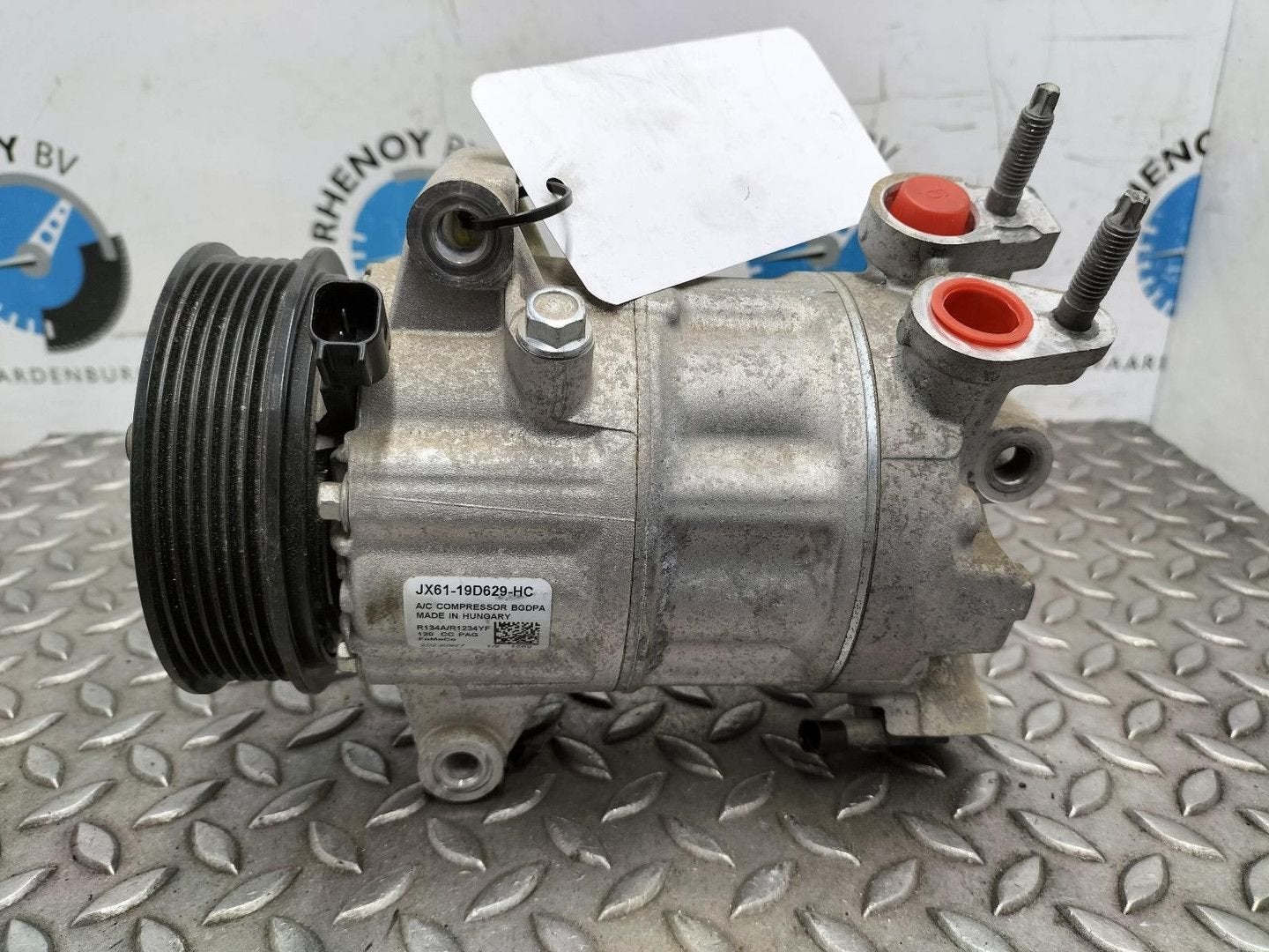 FORD TOURNEO CONNECT SWB Trend AIRCO COMPRESSOR / AIRCOPOMP, Enlèvement ou Envoi, Utilisé, Stiba membre