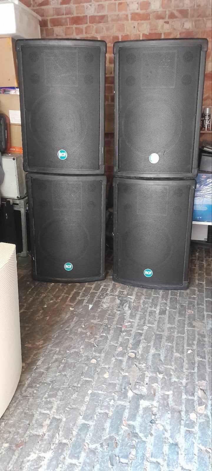 Boxen 
Rcf event 3000
15 inch, Musique & Instruments, Enlèvement