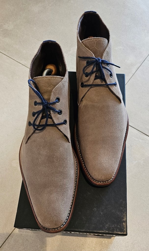 Floris van Bommel - chaussures à lacets en daim - taille 44, Vêtements | Hommes, Chaussures, Enlèvement ou Envoi, Autres couleurs