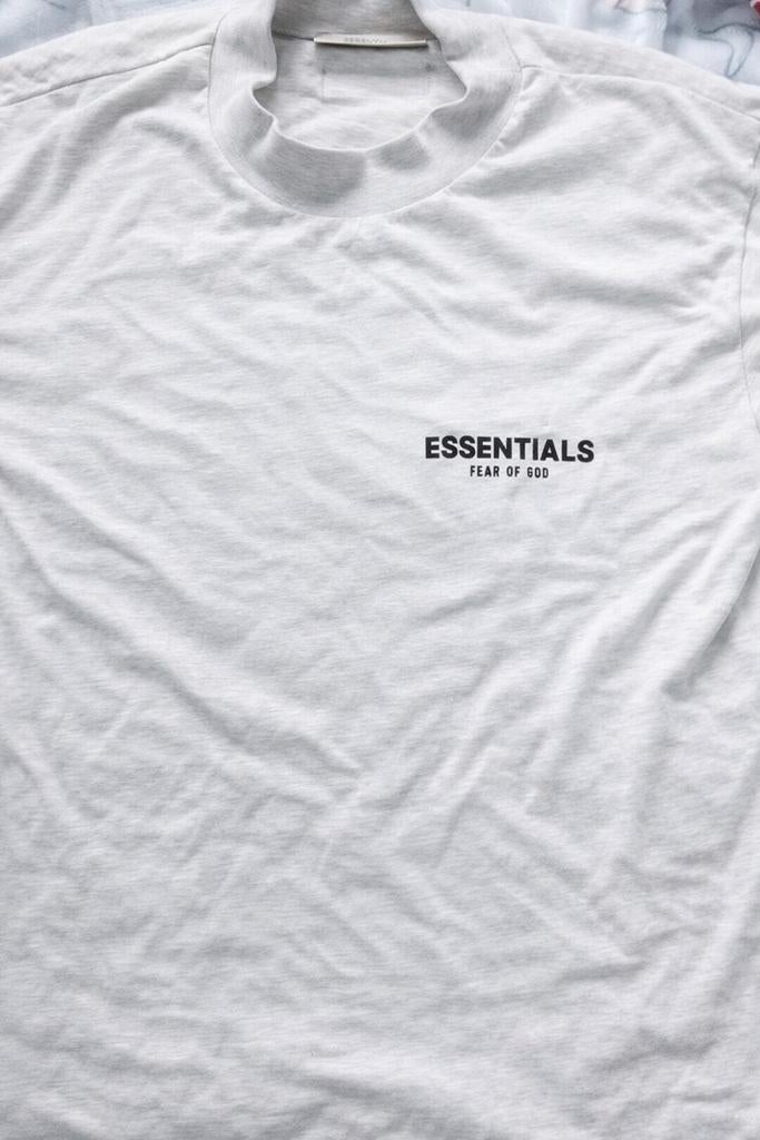 T-shirt van essentieel belang, Verzenden