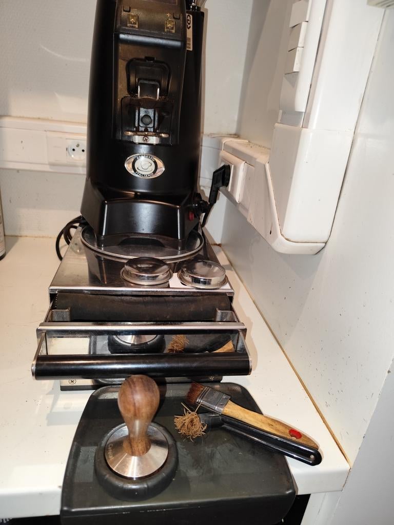 Koffiemolen: professioneel gebruik. Komt uit horeca.+boekje, Elektronische apparatuur, Ophalen, Gebruikt