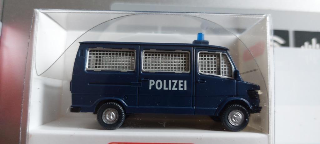H0LK 0823 MERCEDES-BENZ POLICE 1/87., Envoi, Autres types, Autres marques