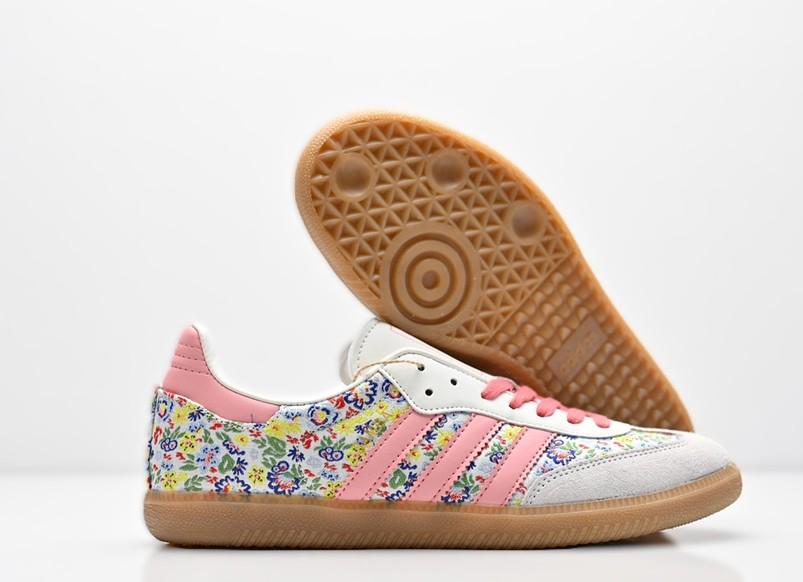 Baskets Adidas Samba flowers / neuves, Ophalen of Verzenden, Nieuw, Overige kleuren, Sneakers