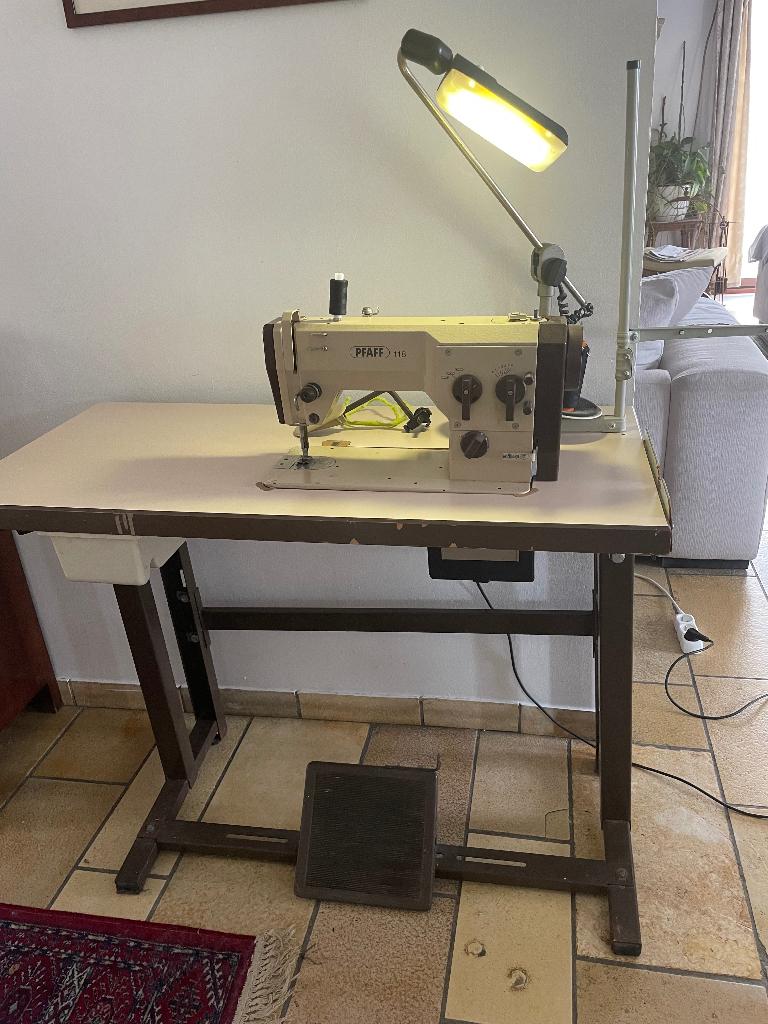 Machine à coudre, Pfaff, Enlèvement ou Envoi, Machine à coudre, Industrie