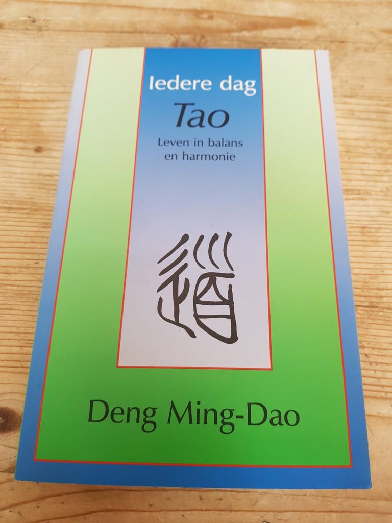 Deng Ming-Dao - Iedere dag Tao, Boeken, Filosofie, Zo goed als nieuw, Ophalen of Verzenden