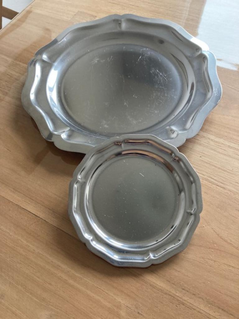 2 ronde roestvrijstalen schalen, Ophalen of Verzenden, Gebruikt, Rond, Metaal