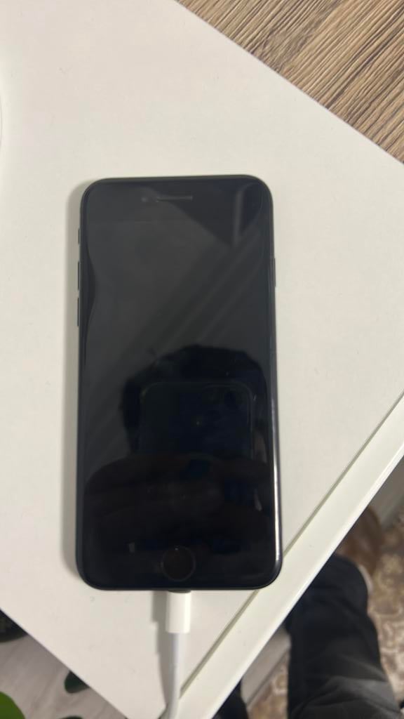 iPhone se (2020) – rechterkant scherm reageert niet, Télécoms, Téléphonie mobile | Apple iPhone, 64 GB, Sans abonnement, IPhone SE (2020)