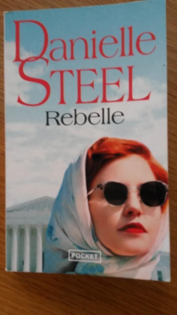 5 Livres Daniele Steel, Enlèvement, Comme neuf, Danielle Steel
