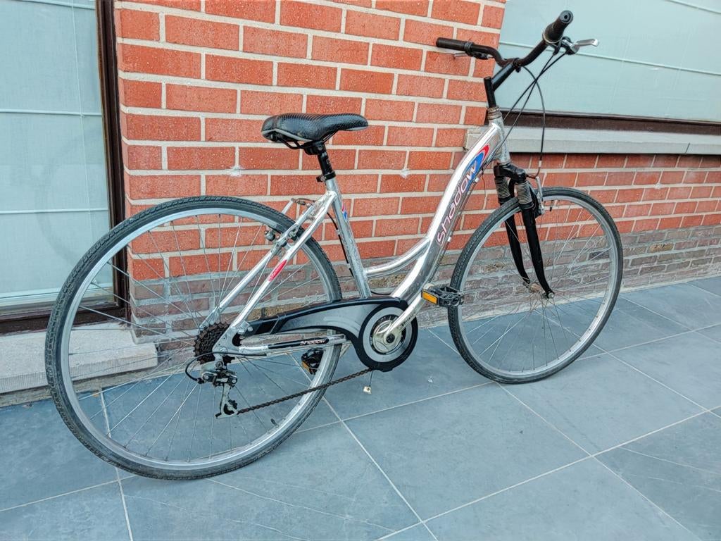 Damesfiets aluminium kader, vering voorvork, Fietsen en Brommers, Ophalen, Gebruikt