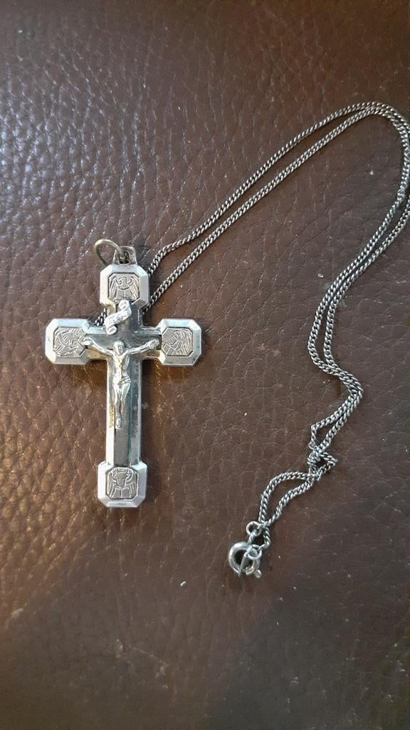 croix religieuse de cou avec chaine, Antiquités & Art, Enlèvement ou Envoi