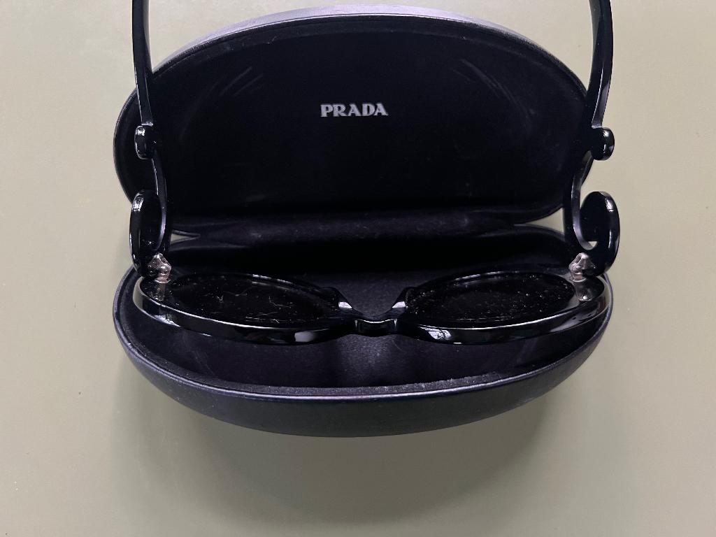 Superbes lunettes de soleil  Prada noire + Bulgari, Autres marques, Enlèvement, Utilisé, Lunettes de soleil