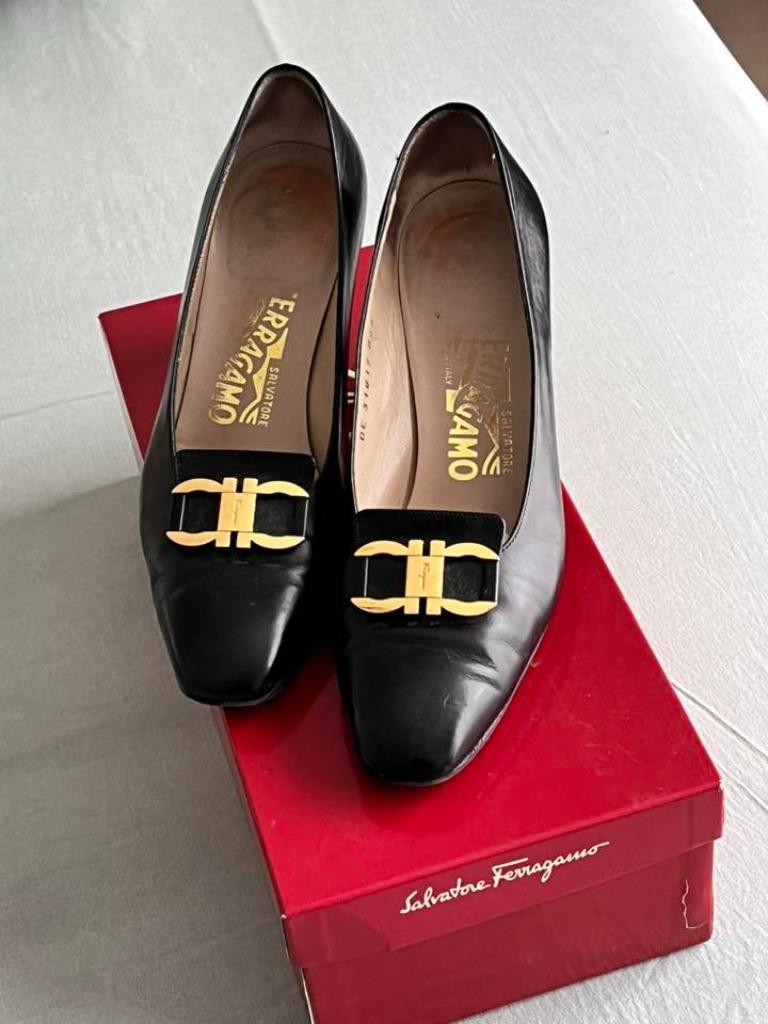 Escarpins Salvatore Ferragamo, Vêtements | Femmes, Chaussures, Porté, Escarpins, Noir, Enlèvement ou Envoi
