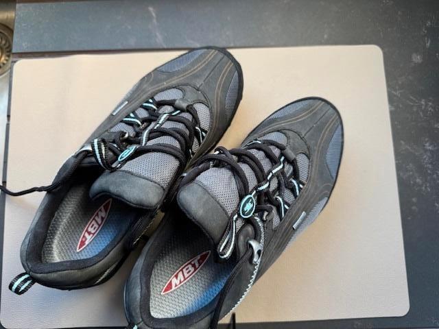 MBT schoenen dames maat 39, Sportschoenen, Ophalen of Verzenden, Zo goed als nieuw, MBT