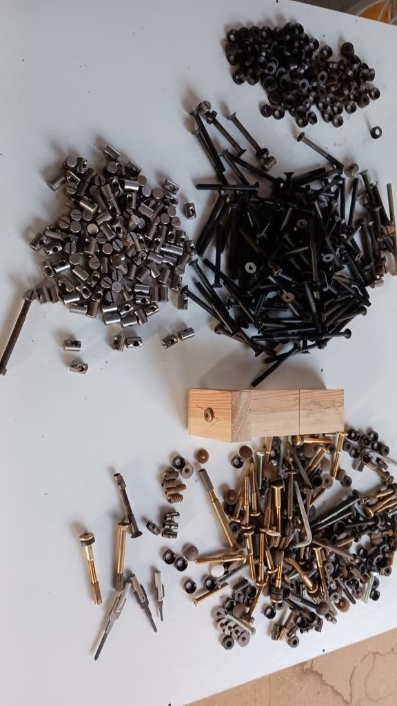 MATÉRIEL DE CONNEXION À UN PRIX AVANTAGEUX, Hobby & Loisirs créatifs, Bricolage, Enlèvement