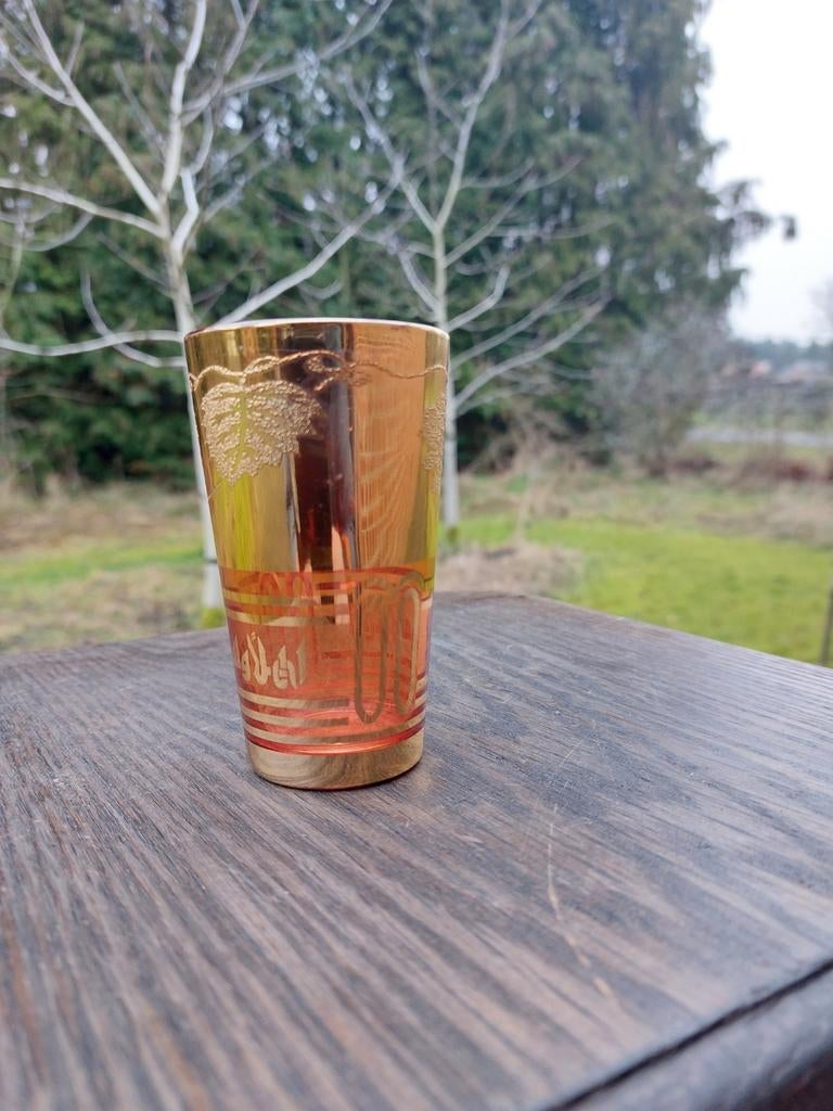 1 theeglaasje met goudkleur accent, Ophalen of Verzenden