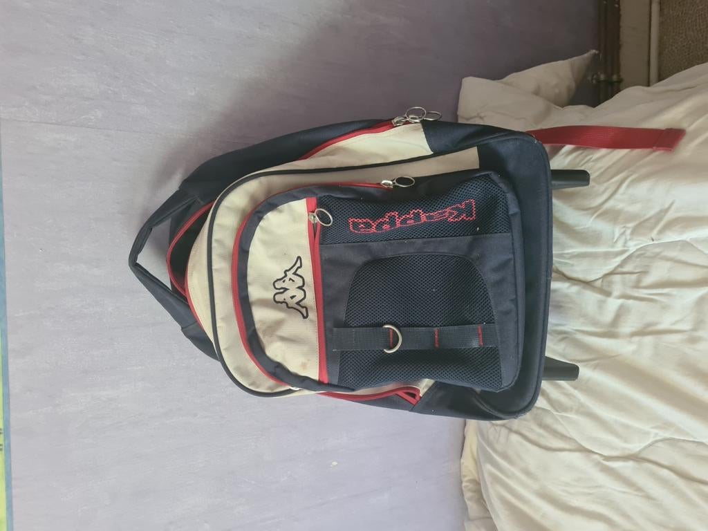 Sac de sport, Enlèvement, Comme neuf