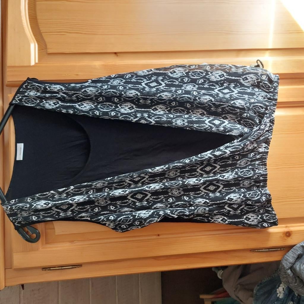 Zwart topje met hesje boven, Kleding | Dames, Ophalen, Zo goed als nieuw, Zwart