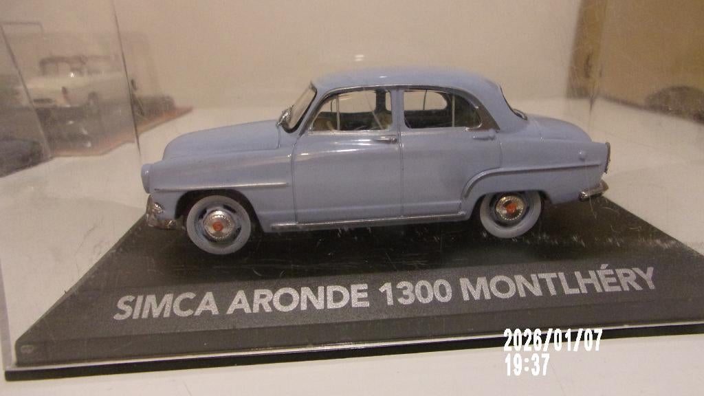 SIMCA ARONDE1300 MONTLHERY.1/43 IXO COMME NEUVE., Enlèvement ou Envoi, Comme neuf, Voiture, Autres marques