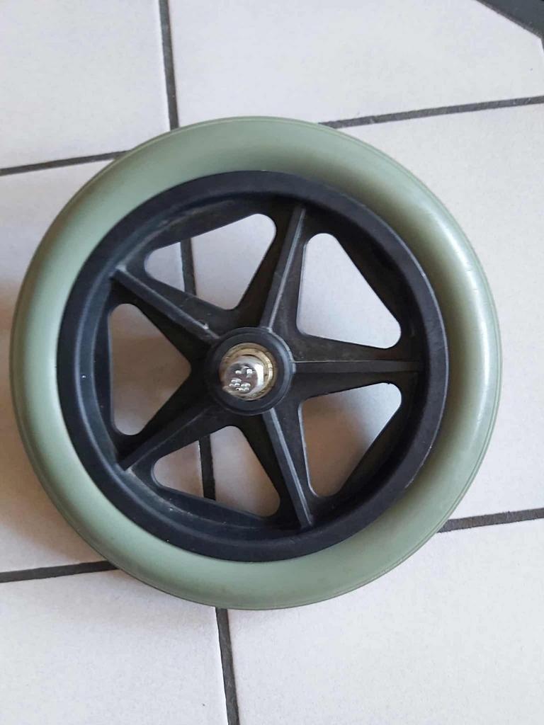 Wiel voor rolstoel inch 8 is 19.5 - 20 voorkant, Ophalen