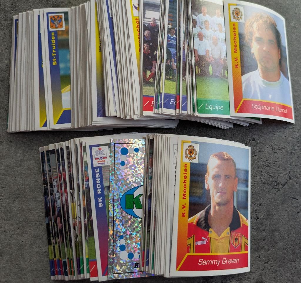 LOT DE 224 AUTOCOLLANTS DE FOOTBALL PANINI FOOTBALL 2003, Envoi