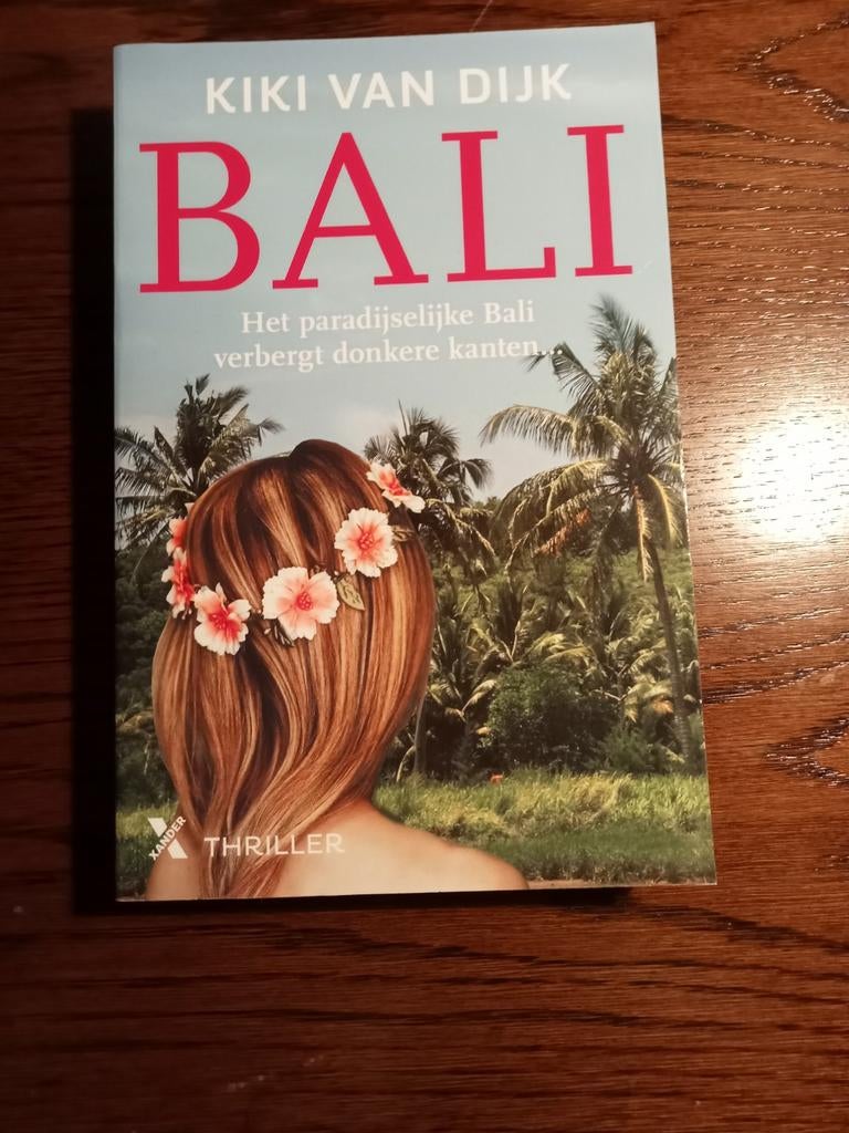 Kiki van Dijk: Bali, Ophalen of Verzenden, Gelezen