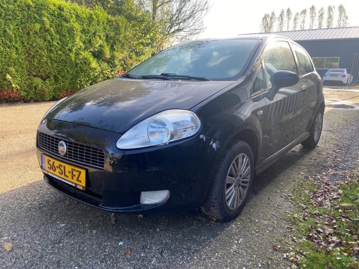 Koplamp links van een Fiat Punto Grande, Gebruikt, -, -, Ophalen of Verzenden