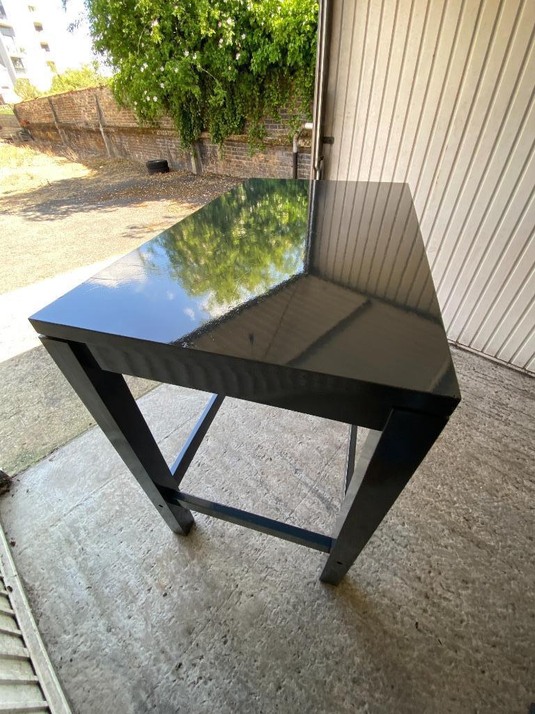 Lot de tables de réception pour l'industrie hôtelière facile, Enlèvement, Utilisé, Installation pour bar