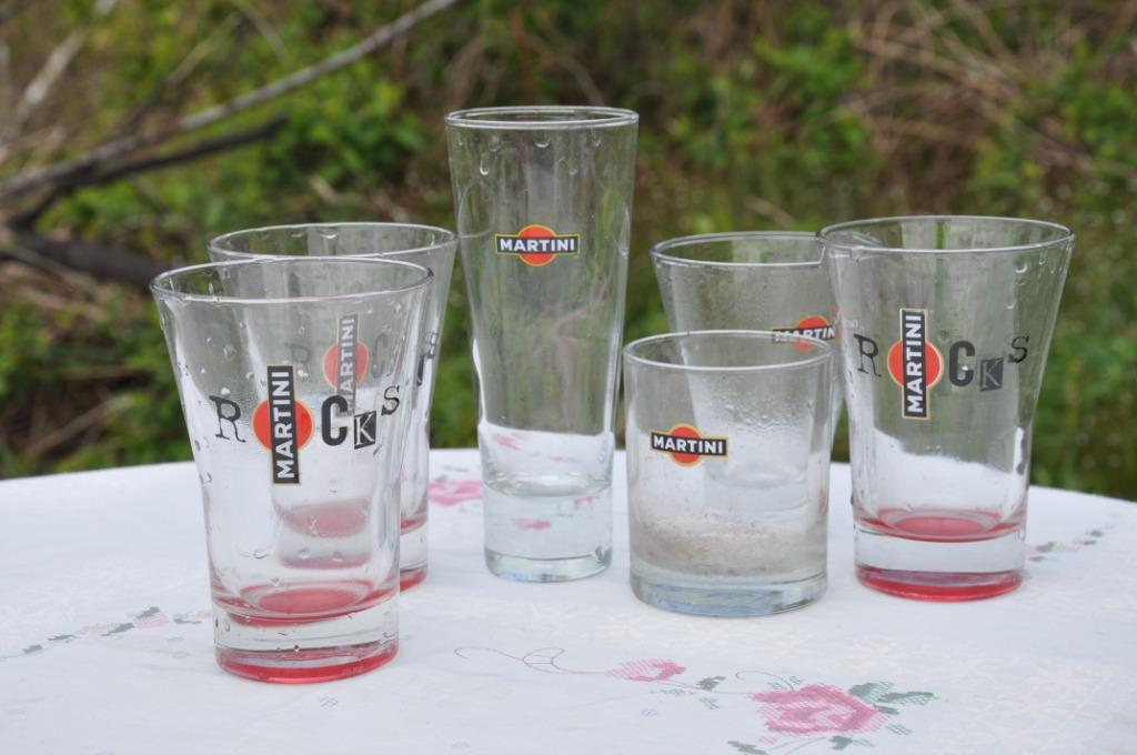 6 verres martini de 4 models diffèrents, Enlèvement ou Envoi, Utilisé, Autres types