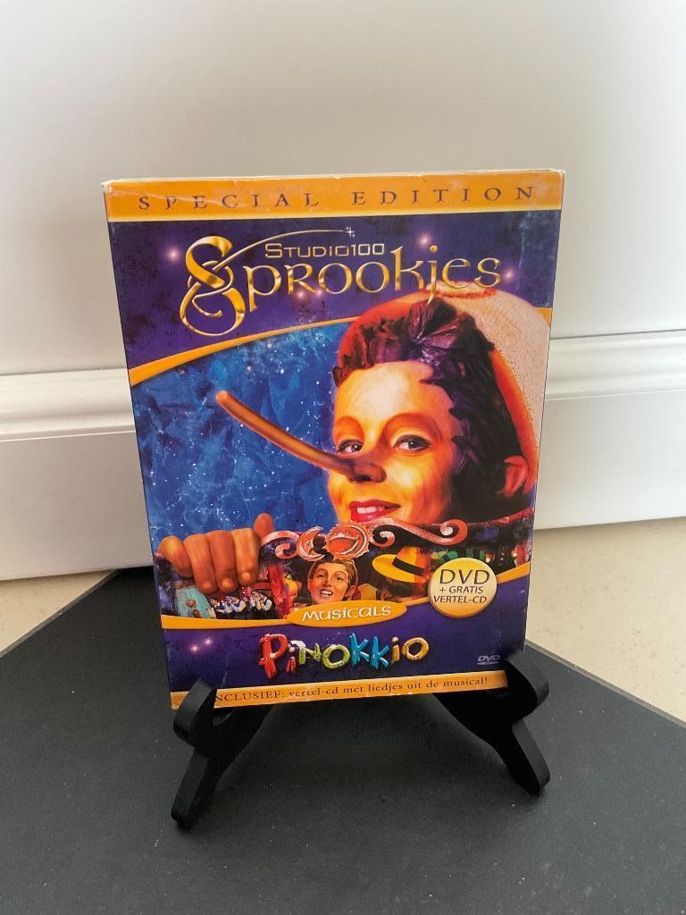 Dvd Studio 100 sprookjes Musical Pinokkio (versie 2), Ophalen of Verzenden, Zo goed als nieuw