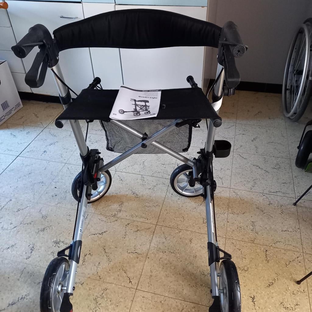 rollator Vermeiren Quadri-Light, Enlèvement, Poids léger, Comme neuf