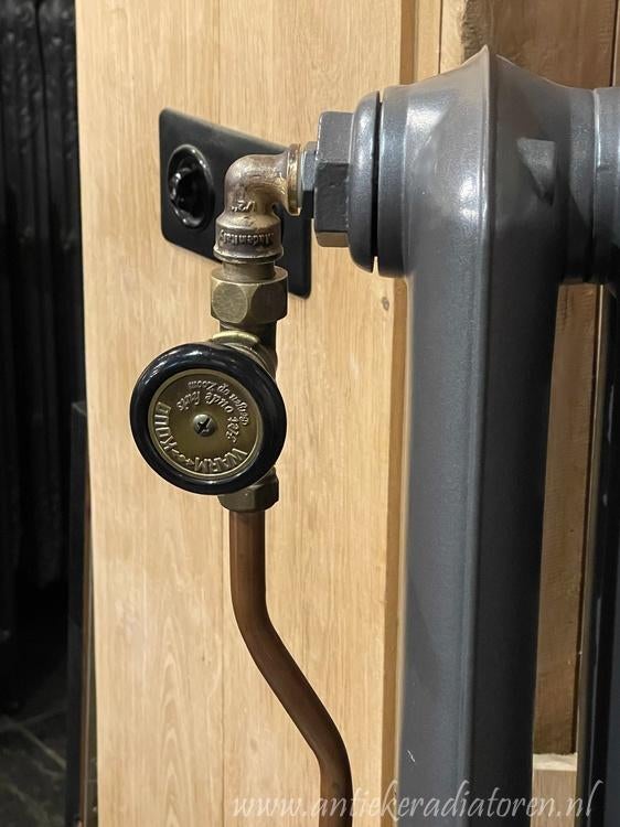 Rechte radiatorkraan - antieke radiatoren, Enlèvement, 80 cm ou plus, Autres types, 60 à 150 cm