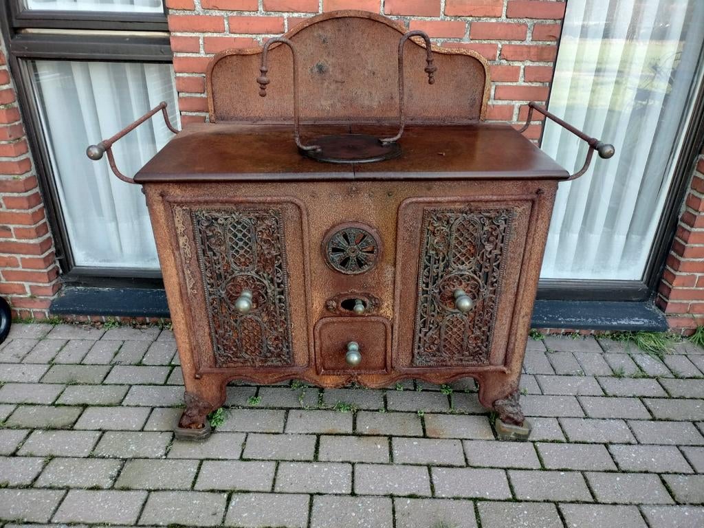 Antieke gietijzeren kachel, Antiek en Kunst, Ophalen