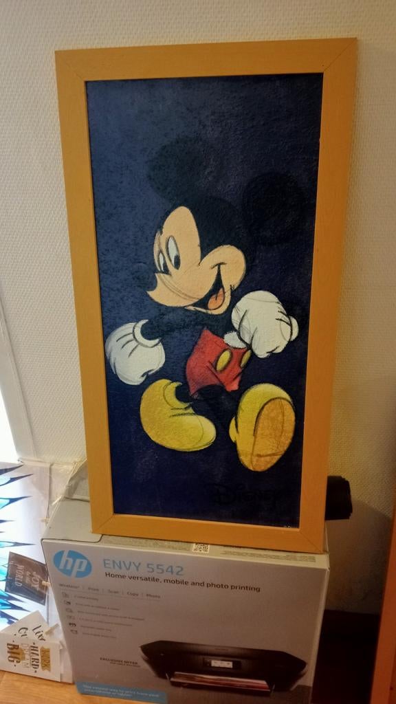 2 cadres Mickey, Enfants & Bébés, Enlèvement ou Envoi, Comme neuf