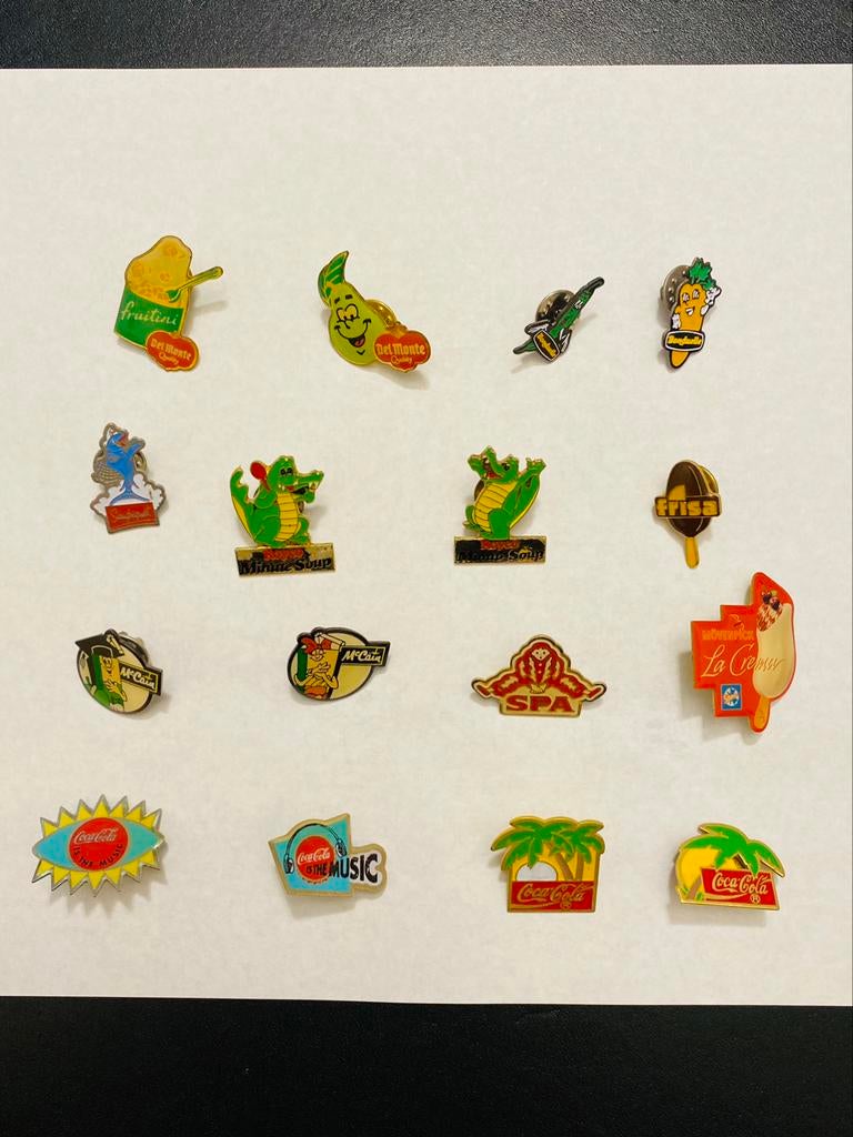Lot de 18 pins publicitaires et auto/ moto, Collections, Enlèvement ou Envoi, Comme neuf, Insigne ou Pin's