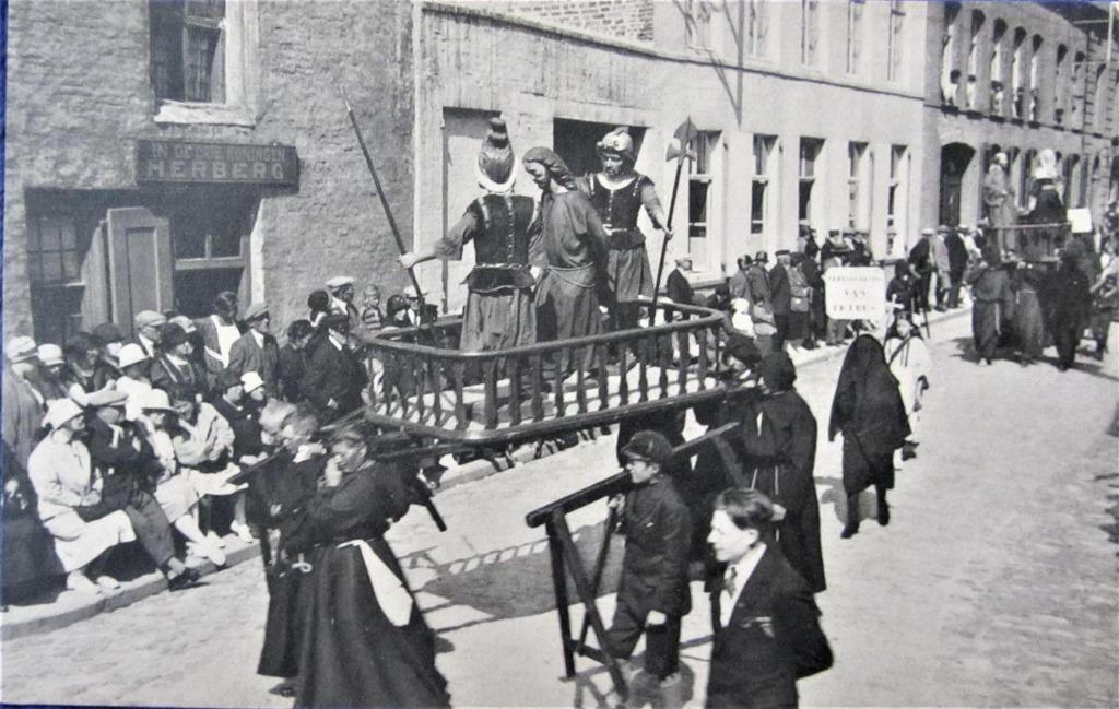 POSTKAART- VEURNE (WEST-VL)- DE BOETEPROCESSIE, Ophalen of Verzenden, Ongelopen, West-Vlaanderen