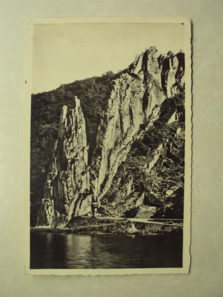 53427 - DINANT S/MEUSE - LA MEUSE - ROCHER BAYARD - 2 FOTO'S, Collections, Envoi