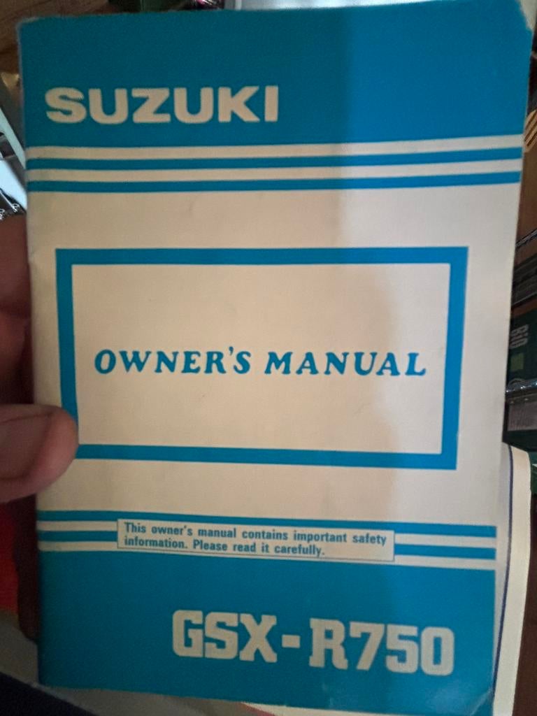 Suzuki GSxR 750 1985- Manuel de l'utilisateur, Motos, Modes d'emploi & Notices d'utilisation, Enlèvement ou Envoi, Suzuki