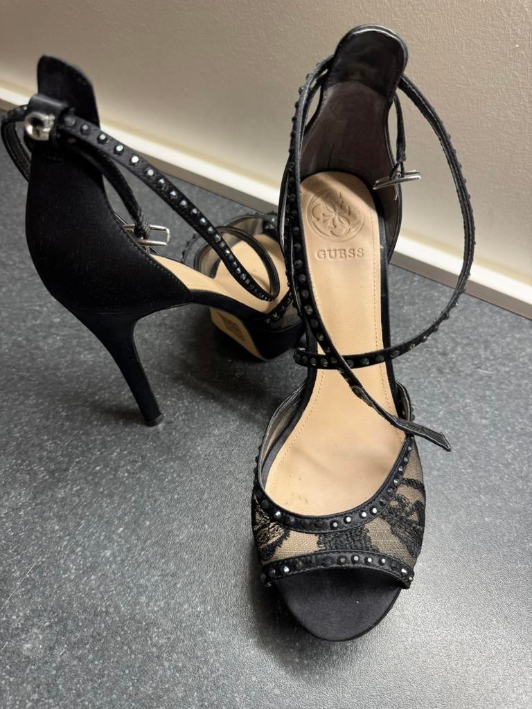 Escarpins GUESS élégants – Style chic & sexy !, Enlèvement ou Envoi, Comme neuf, Chaussures