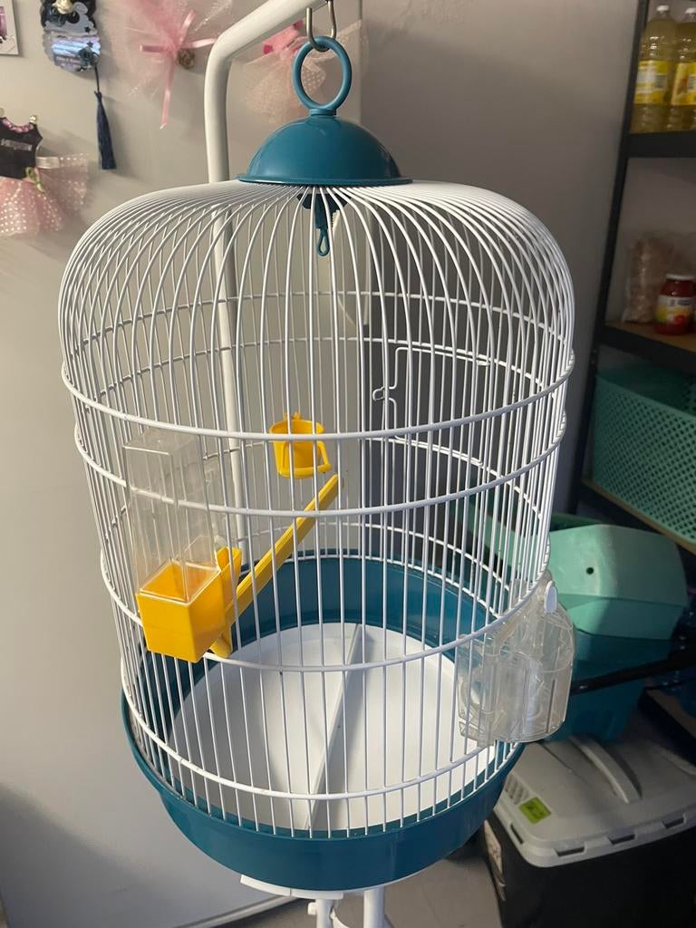 Een vogelkooi op een staander in zeer goede staat, Ophalen, Gebruikt, Vogelkooi