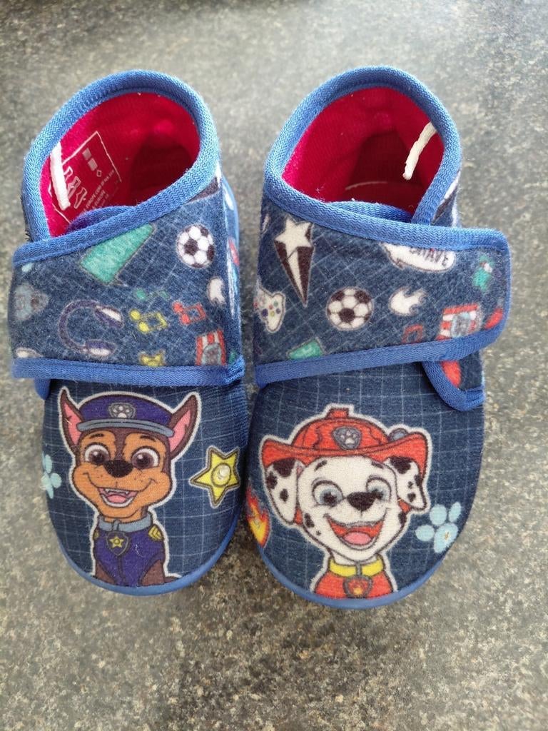 Kinderpantoffels Paw Patrol met lichtjes, maat 26, Kinderen en Baby's, Ophalen of Verzenden, Gebruikt, Paw Patrol