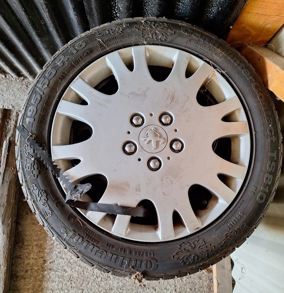 4 jantes en tôle Peugeot, Enlèvement, Pneus hiver, Pneu(s)